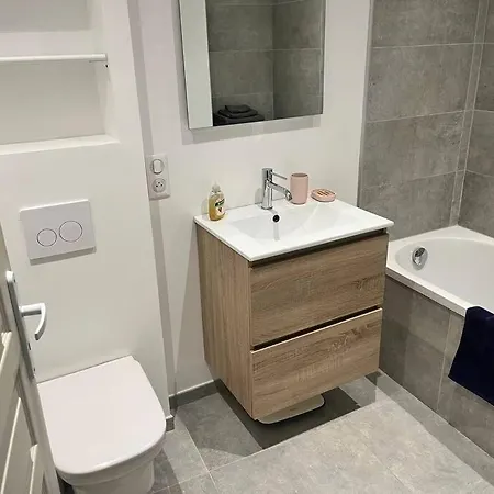 Apartment 2 Chambres Au Coeur Du Centre Ville. Ajaccio (Corsica)